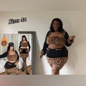 Top in a 4x skirt in 2x